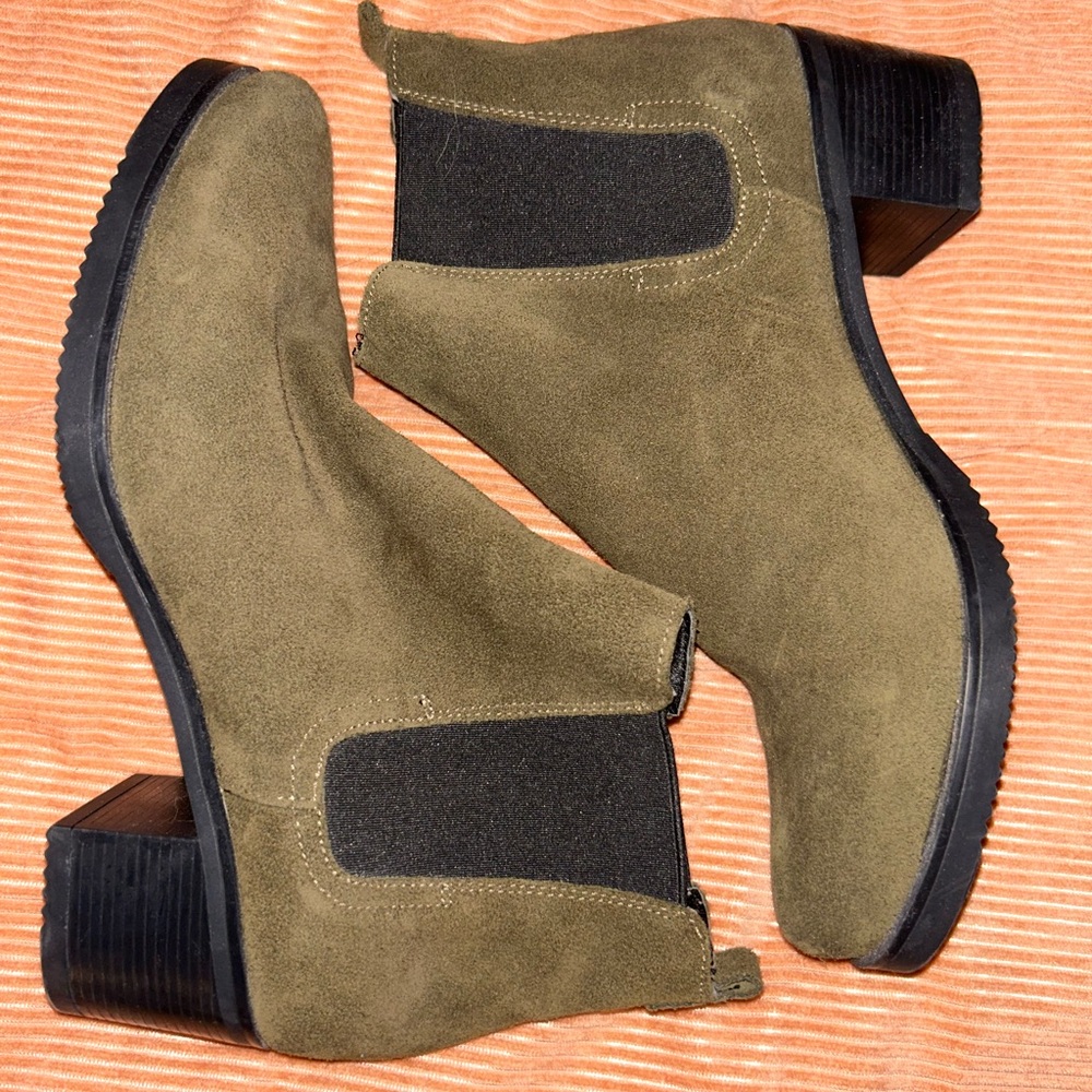 Green Heeled Boot